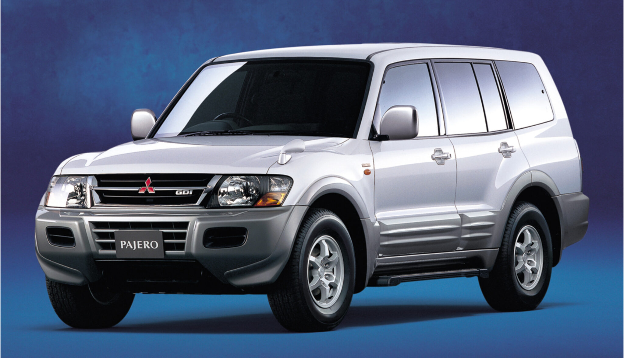 Паджеро 3 бензин 3.0. Mitsubishi Pajero III 1999. Mitsubishi Pajero 3 поколение. Mitsubishi Pajero 1999-2006. Mitsubishi Pajero III (1999-2006).