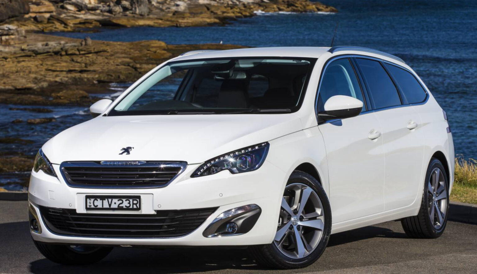 Пежо 308 л с. Peugeot 308 2015. Peugeot 308 II. Peugeot 308 2016. Пежо 308 седан 2015.