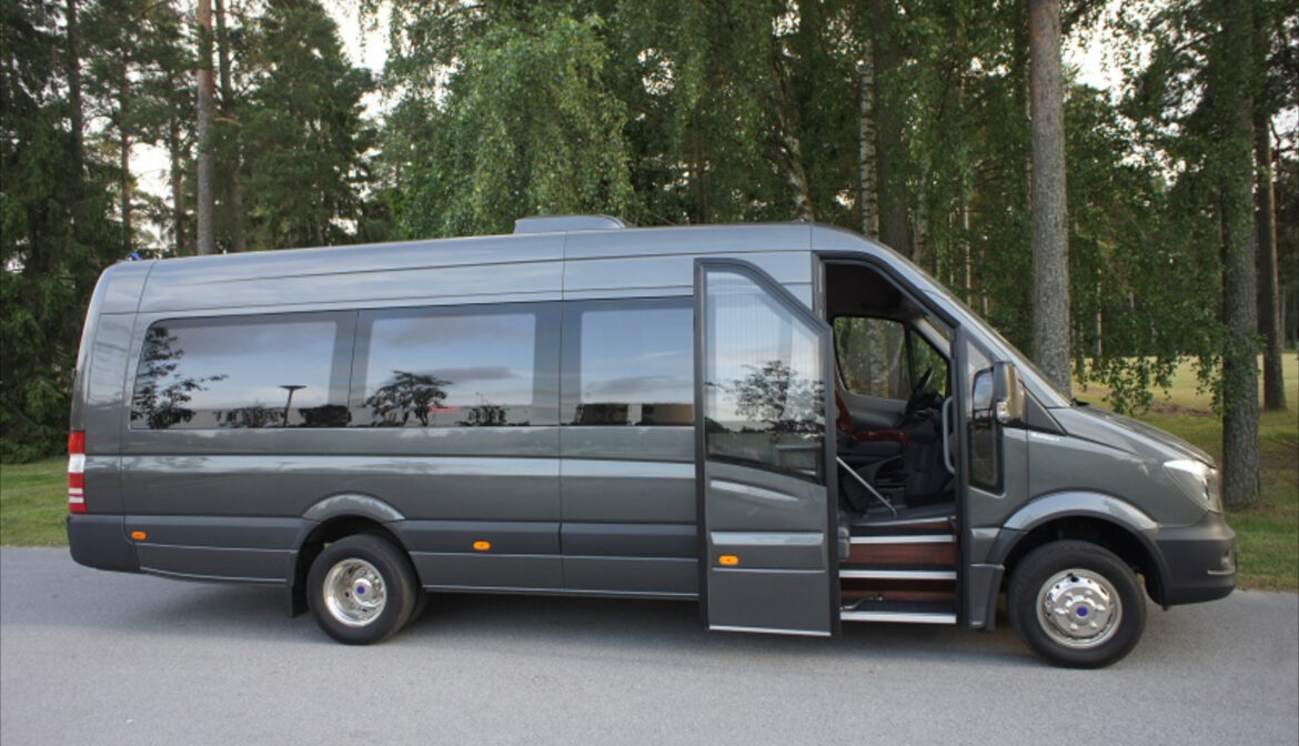 Микроавтобус для перевозки пассажиров